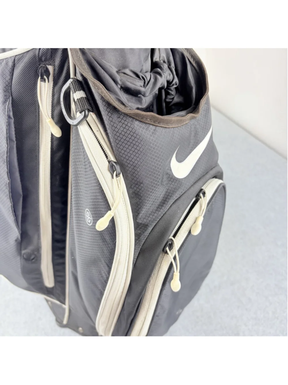 NIKE Xtreme Sport IV Golf Stand Carry Bag Black White 8-Way Dual Strap